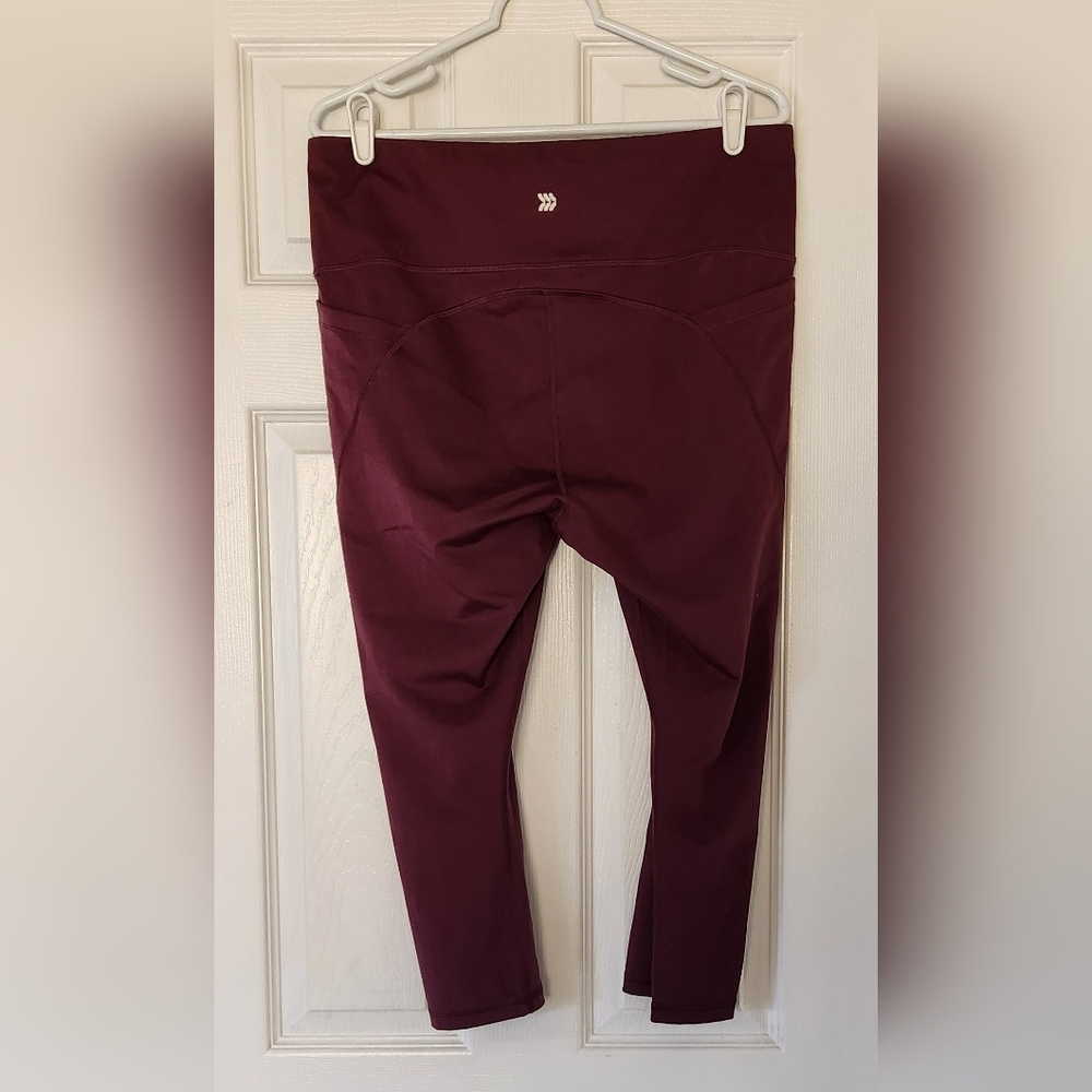 Capri Leggings - Picture 2 of 5